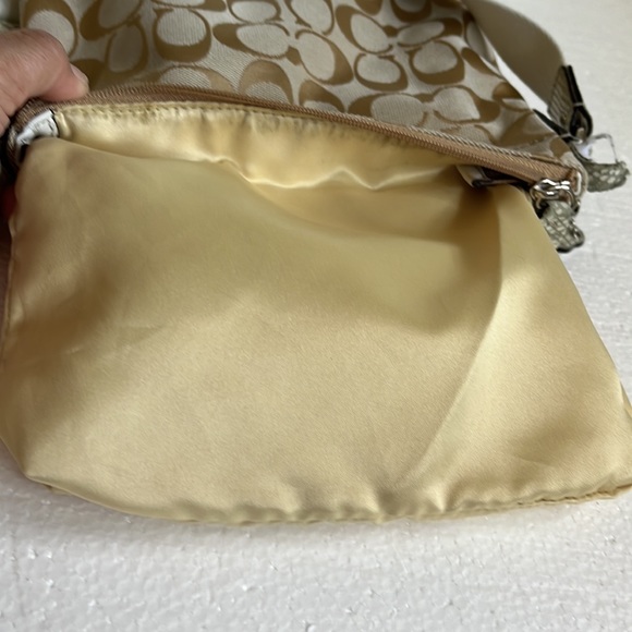 Coach tan signature C crossbody bag - Picture 13 of 15
